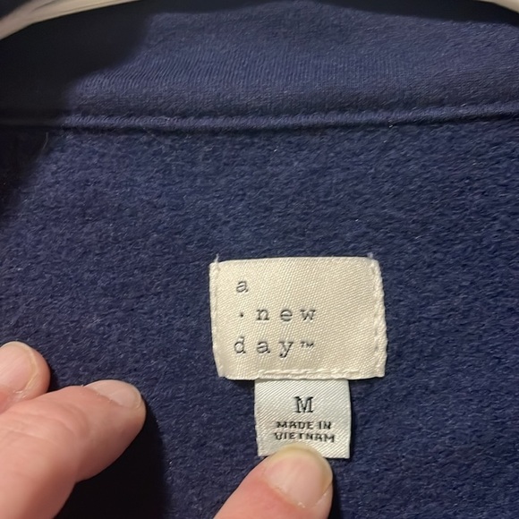 A New Day navy blue pullover with 1/2 zipper and kangaroo pocket, size M - Picture 6 of 8